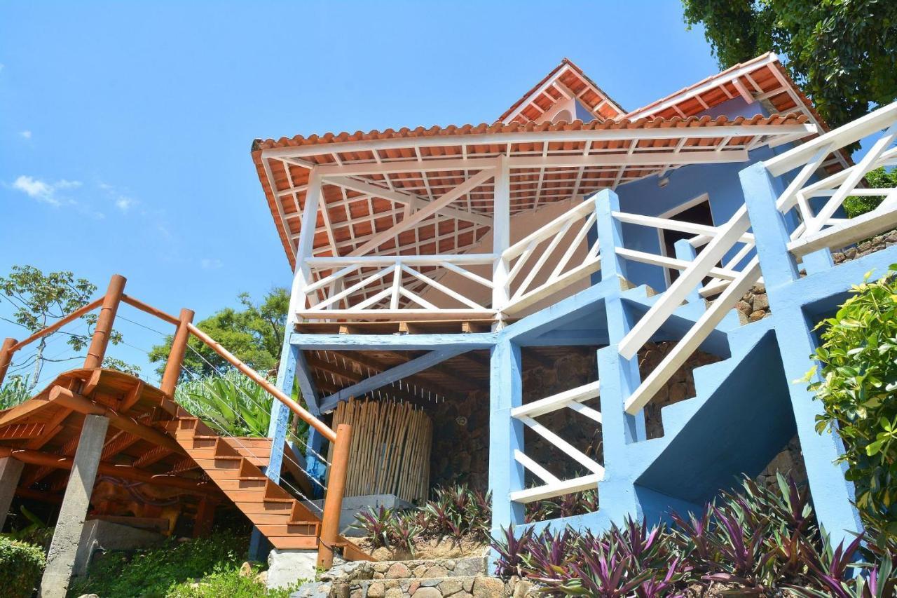 Casas com jacuzzi e churrasqueira a 300 metros da Praia do Perequê na Ilhabela Exterior foto