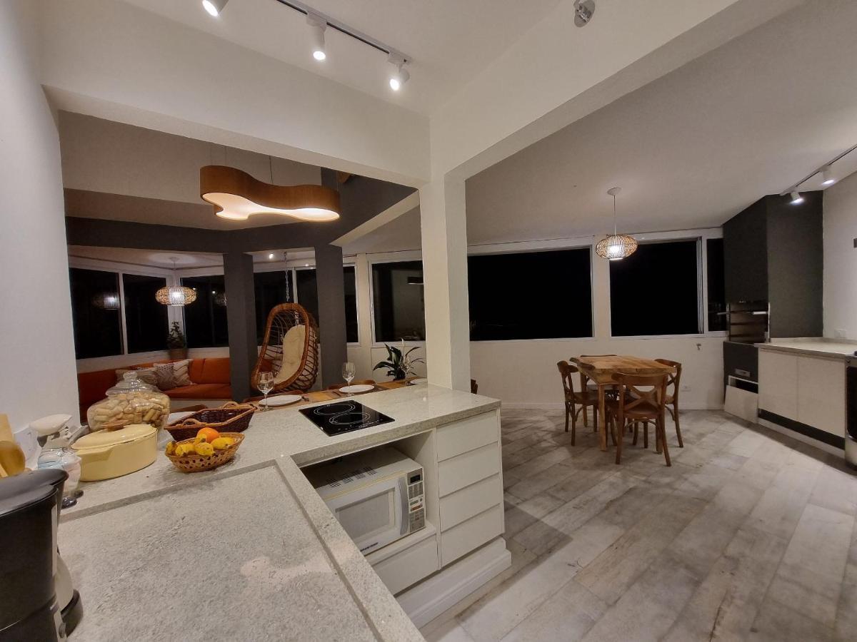 Casas com jacuzzi e churrasqueira a 300 metros da Praia do Perequê na Ilhabela Exterior foto