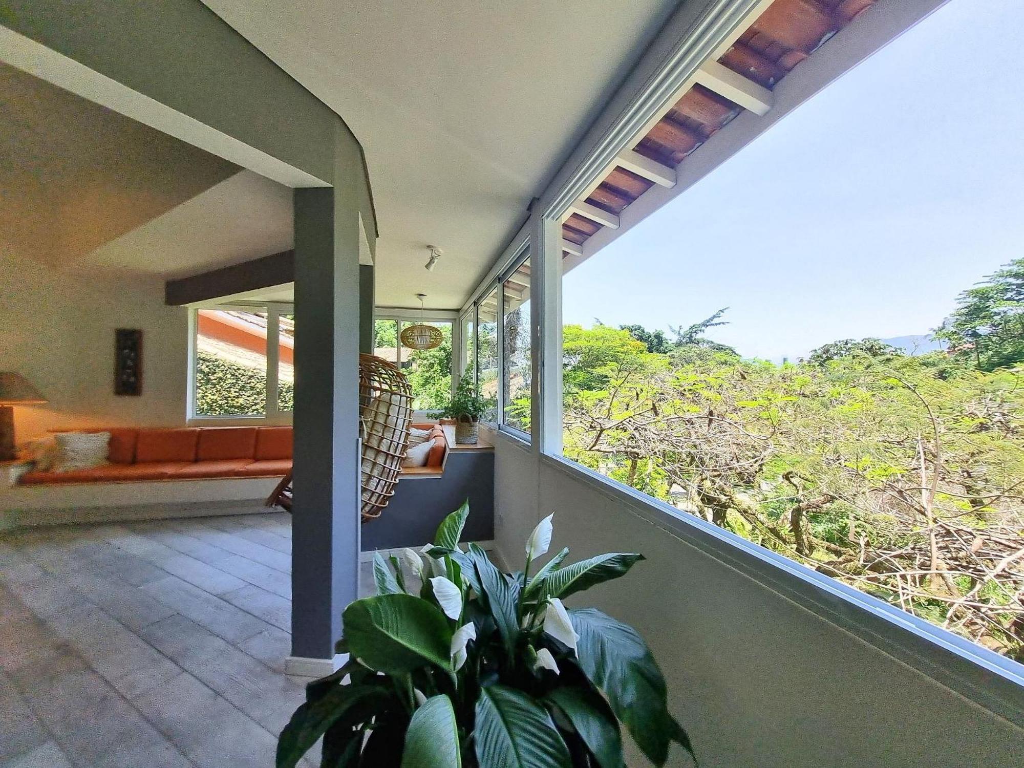 Casas com jacuzzi e churrasqueira a 300 metros da Praia do Perequê na Ilhabela Exterior foto